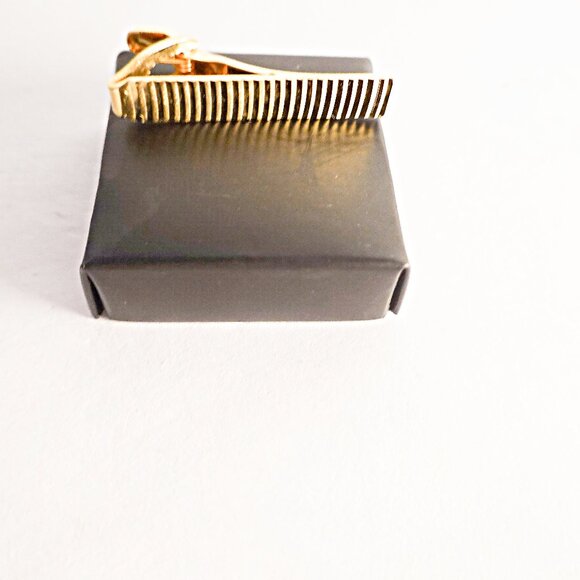 Gold Tone Textured Tie Bar Clasp Clip - Picture 1 of 1